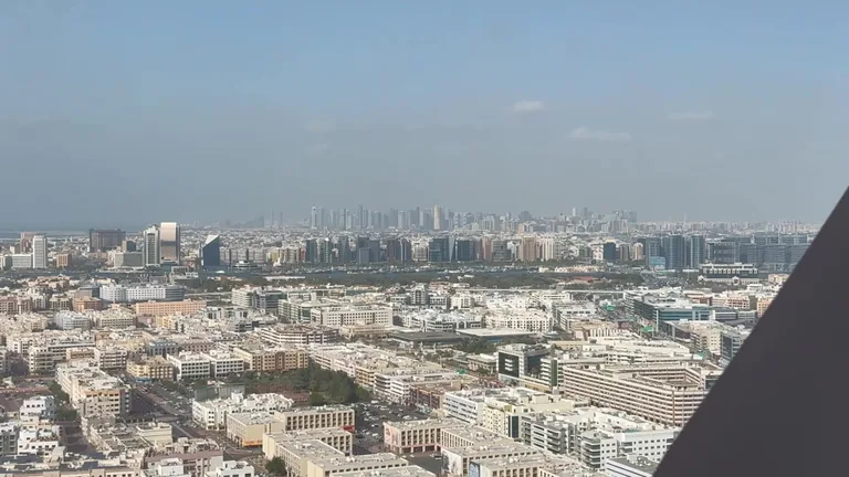 Вид на Дубайская рамка — маршрут по знаковым местам Дубая.