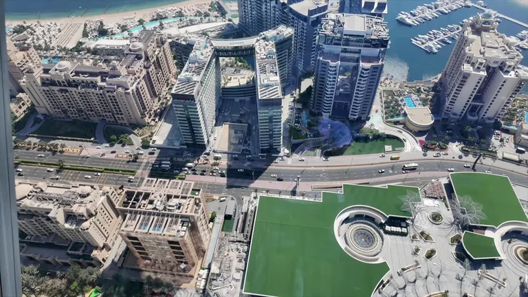 Вид на Ухе Виек Ау Ухе Палм — маршрут по знаковым местам Дубая.