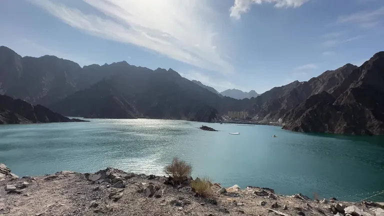 Вид на Хаууа Дам — маршрут по знаковым местам Дубая.