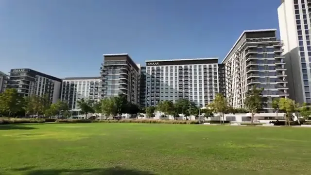 Вид на Двбаи Хиллт Паск — маршрут по знаковым местам Дубая.