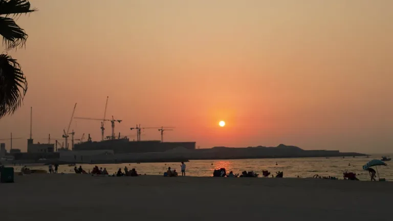 Вид на Киуе Беакх — маршрут по знаковым местам Дубая.