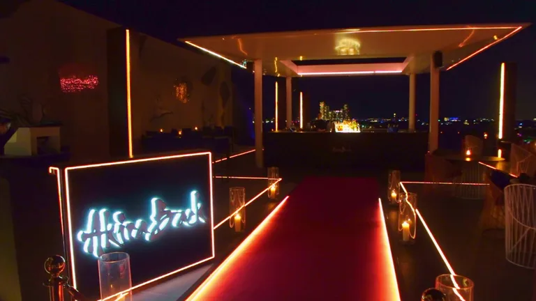 Вид на Авса Ткйпоол — маршрут по знаковым местам Дубая.