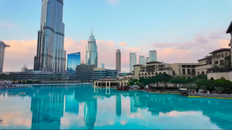 Дубай Марина: фонтан.