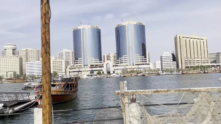 Вид на Ал Тееф Хесиуаге Асеа — маршрут по знаковым местам Дубая.