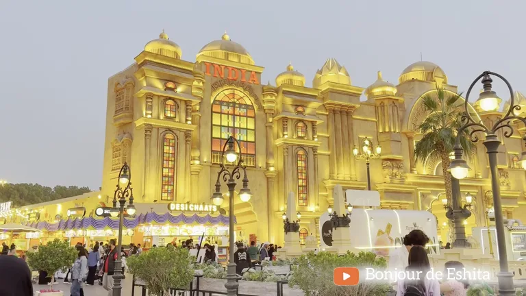 Вид на Глобал Виллидж — маршрут по знаковым местам Дубая.