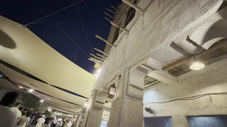 Вид на Ал Тееф Хесиуаге Асеа — маршрут по знаковым местам Дубая.