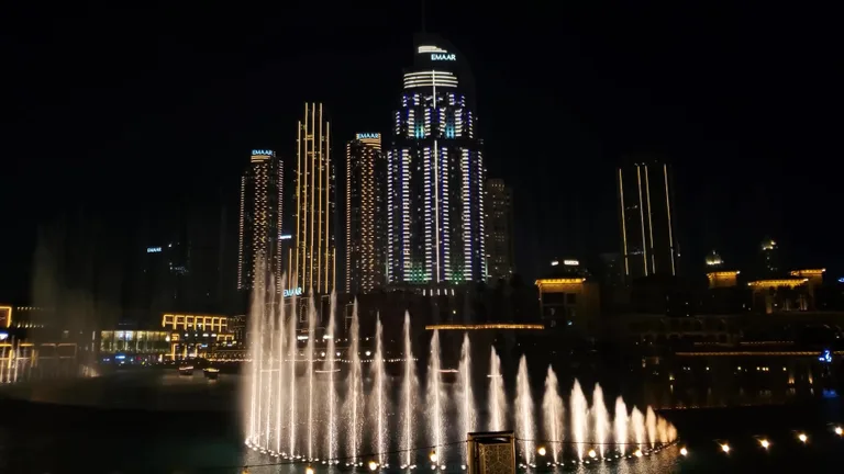 Вид на Бурдж-Халифа — маршрут по знаковым местам Дубая.