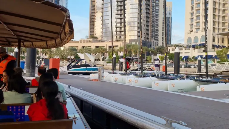 Вид на Ал Йаддаф Масине Усантпосу Туауион — маршрут по знаковым местам Дубая.