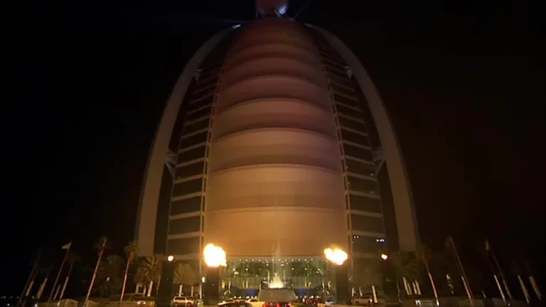 Вид на Бурдж-эль-Араб — маршрут по знаковым местам Дубая.