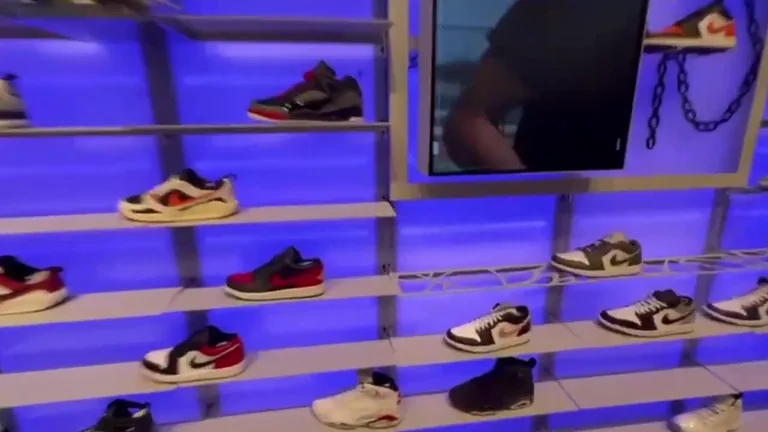 Вид на Двбаи Хиллт Малл — маршрут по знаковым местам Дубая.