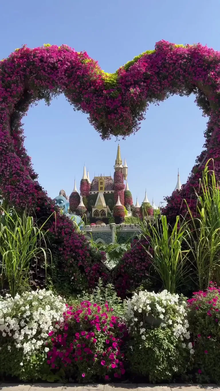 Парк цветов Miracle Garden: Сезон работы и экспозиции