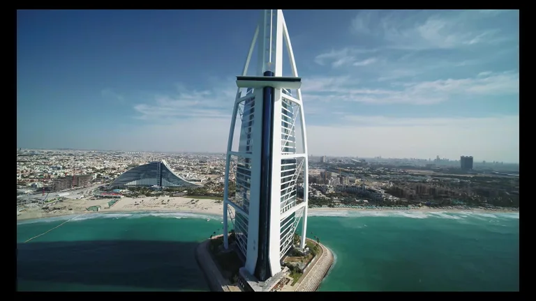Вид на Бурдж-эль-Араб — маршрут по знаковым местам Дубая.